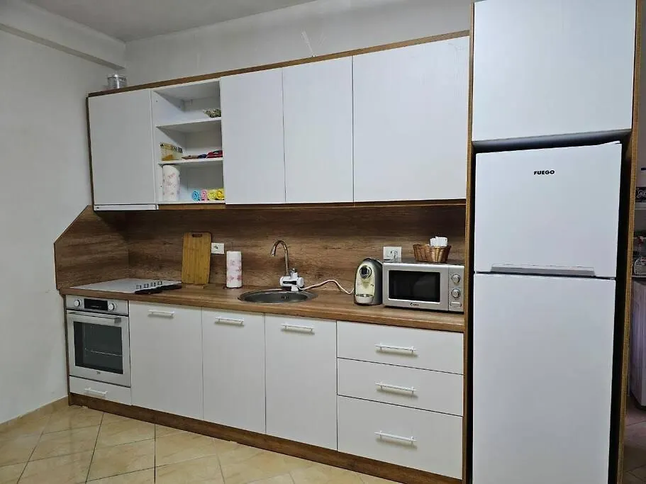 Helia'S Home Vlore